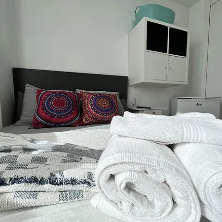 Habitacion Atocha Mendez Madryt Zewnętrze zdjęcie